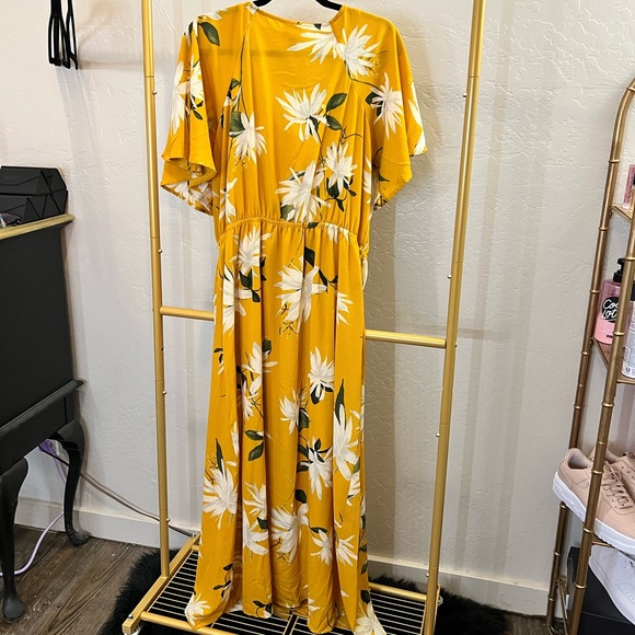Ava & Viv Yellow Floral Dress - Picture 4 of 5